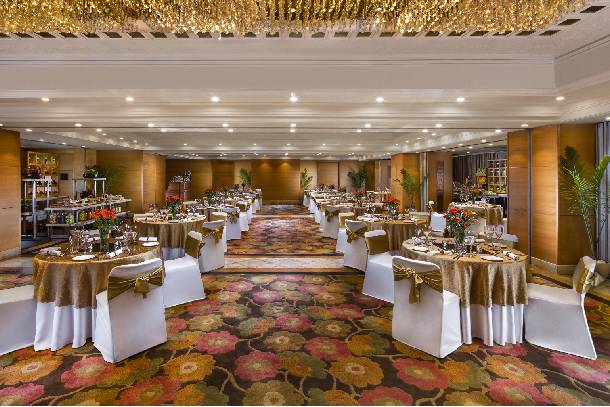 Top Hotels Near Taj Mahal