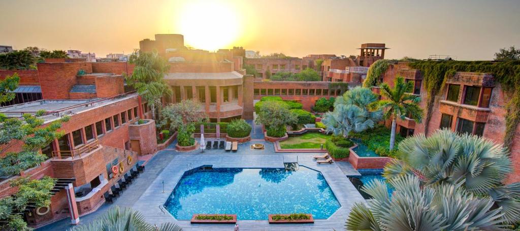 Top Hotels Near Taj Mahal