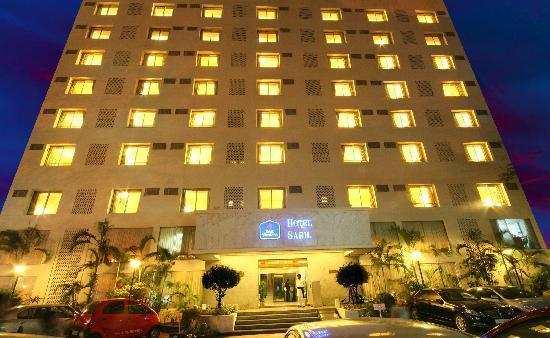  Hotels and Tourist Attractions Near Haji Ali Dargah