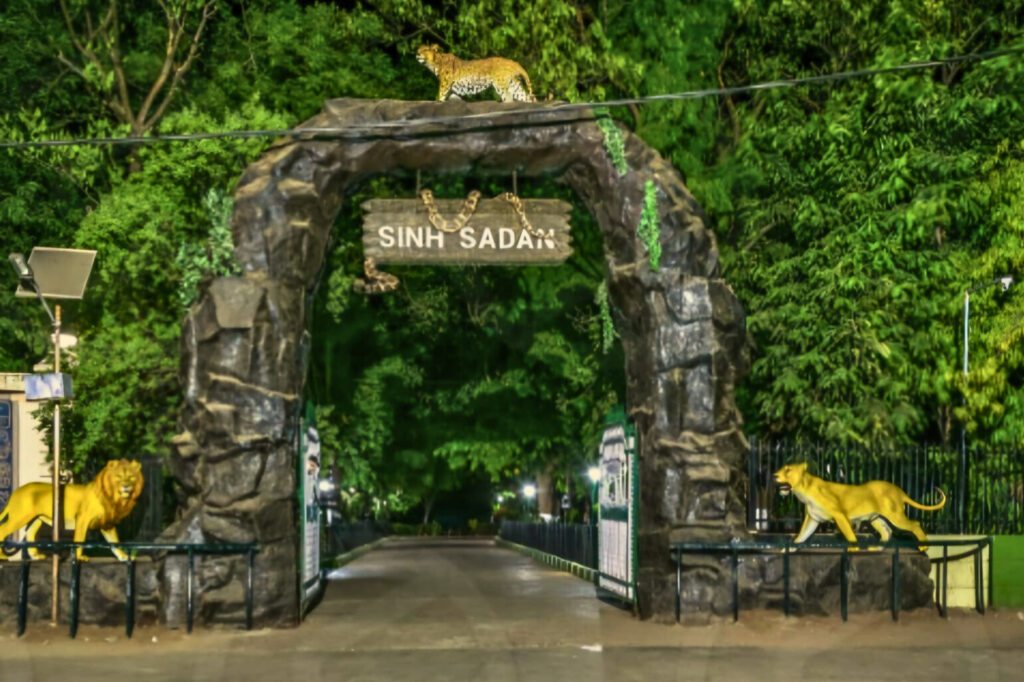 Best tourist places in Gujrat